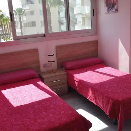 Elegance, 2 Dormitorios, Playa Y Centro A 5mn, By Bookindenia דירה